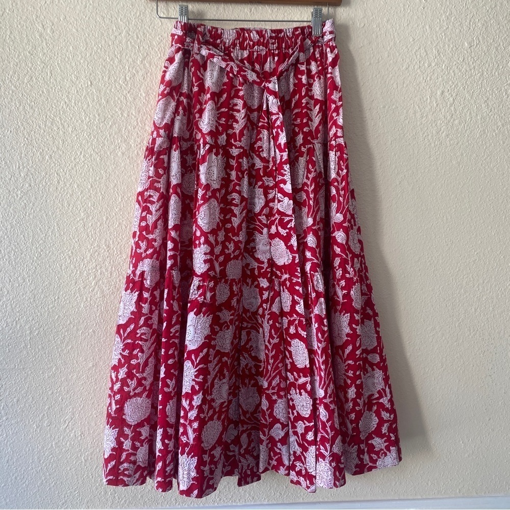 MILLE RESORT / PAOLA BELTED MIDI SKIRT IN RED ZINNIA PRINT XS